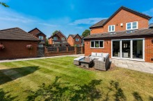 Images for Carnegie Close, Sale, M33