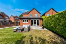 Images for Carnegie Close, Sale, M33