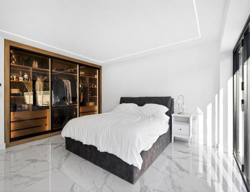 Images for Milverton Drive, Bramhall