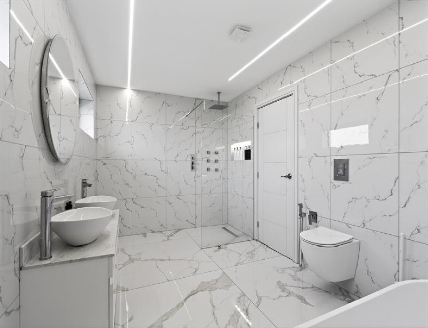 Images for Milverton Drive, Bramhall