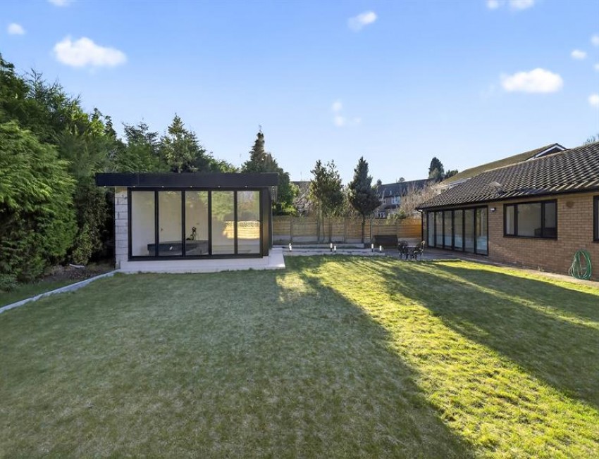 Images for Milverton Drive, Bramhall