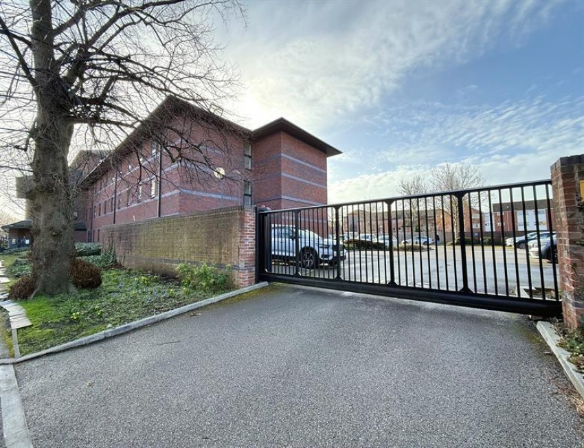 Images for Park Avenue, Sale