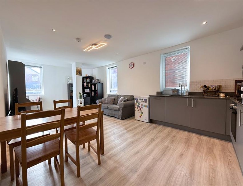 Images for Park Avenue, Sale