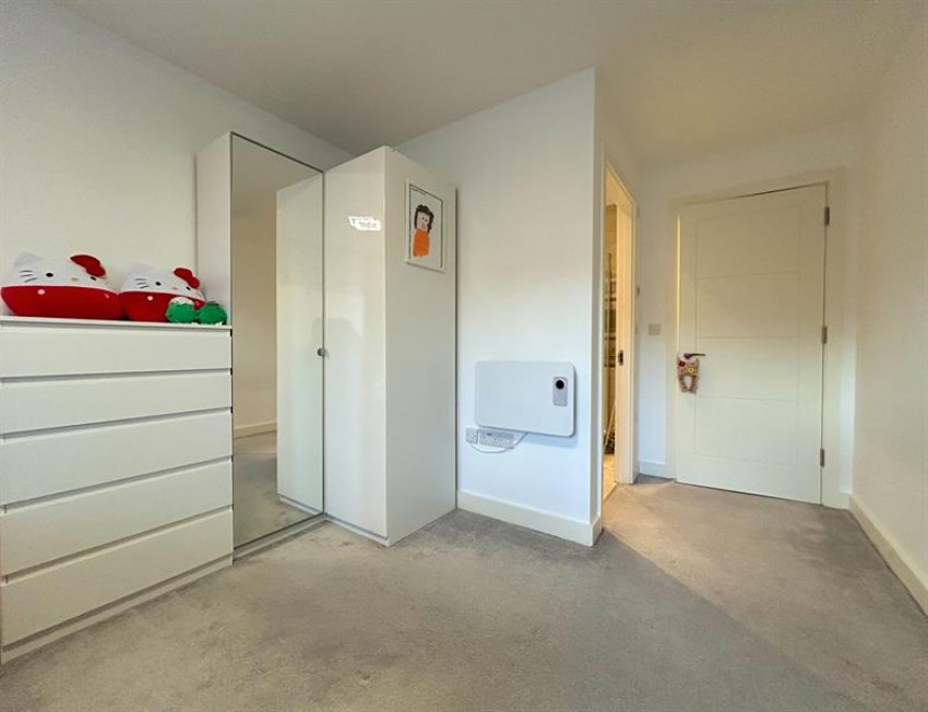 Images for Park Avenue, Sale