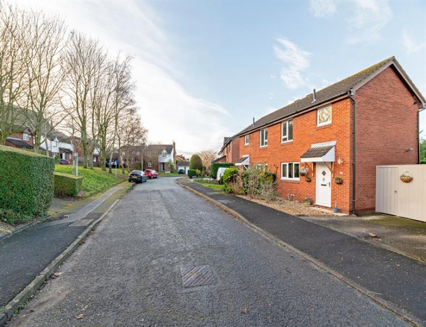 Images for Plovers Lane, Helsby, Frodsham