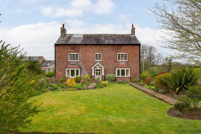 5250 square feet farmhouse in Kelsall