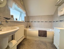 Images for Avonlea Road, Sale