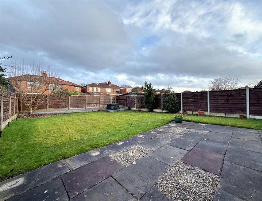 Images for Avonlea Road, Sale