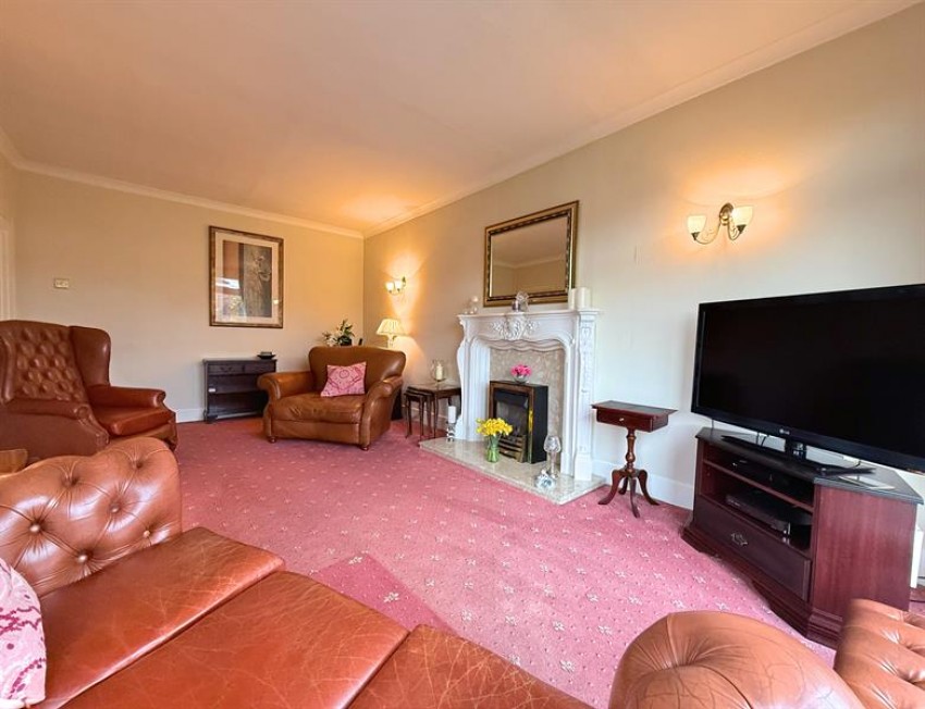 Images for Avonlea Road, Sale