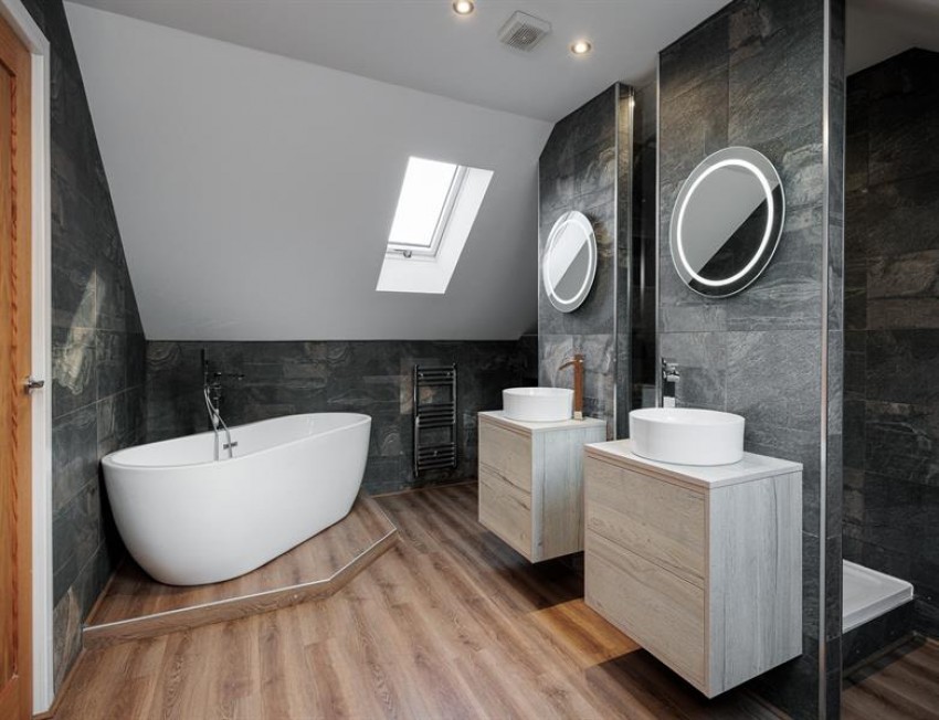 Images for 2988 square feet of contemporary quality in Delamere