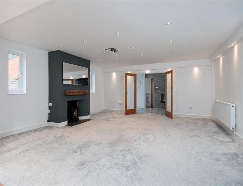 Images for 2988 square feet of contemporary quality in Delamere