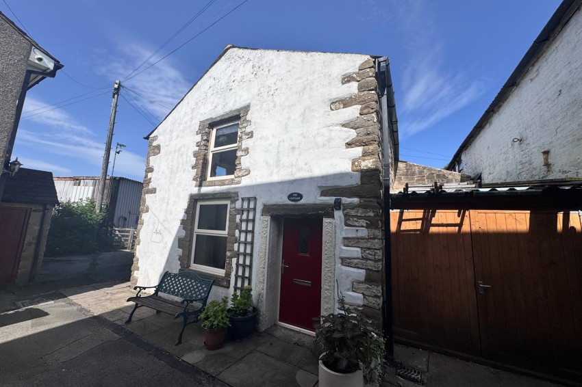 Images for Chapel-En-Le-Frith, High Peak