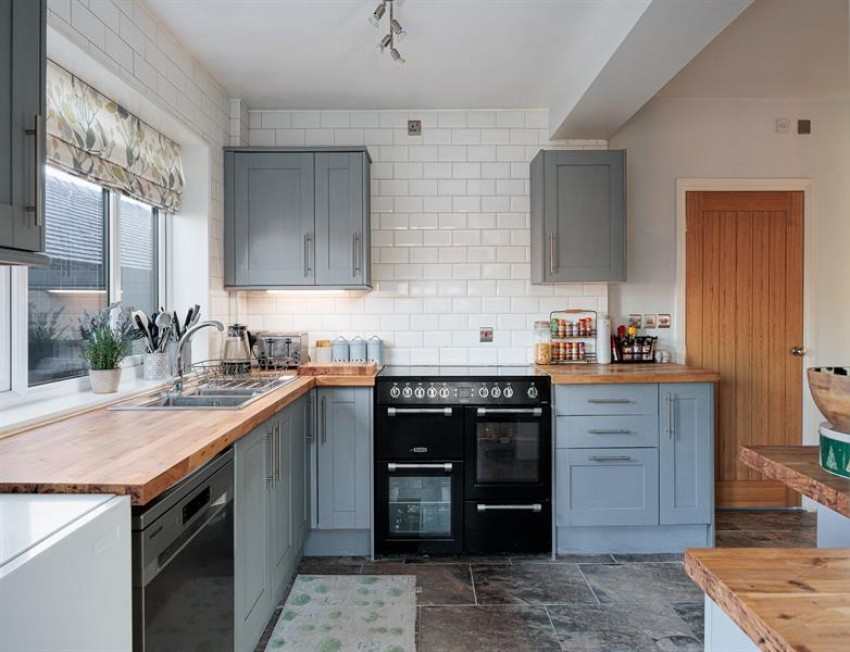 Images for  Refurbished family house with equestrian facilities in Ridley, Tarporley