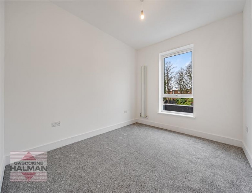 Images for 11 Brooklands Crescent, Sale