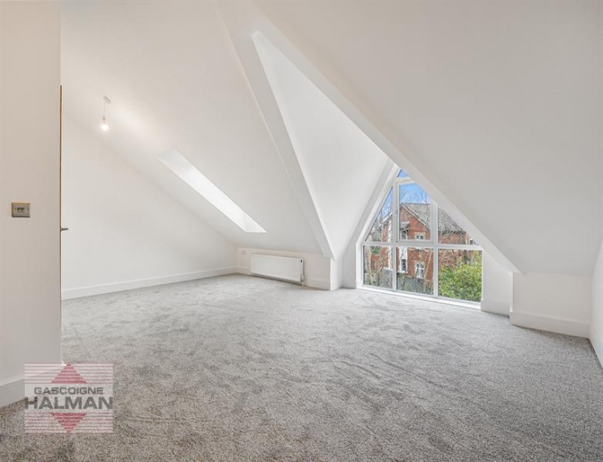 Images for 11 Brooklands Crescent, Sale