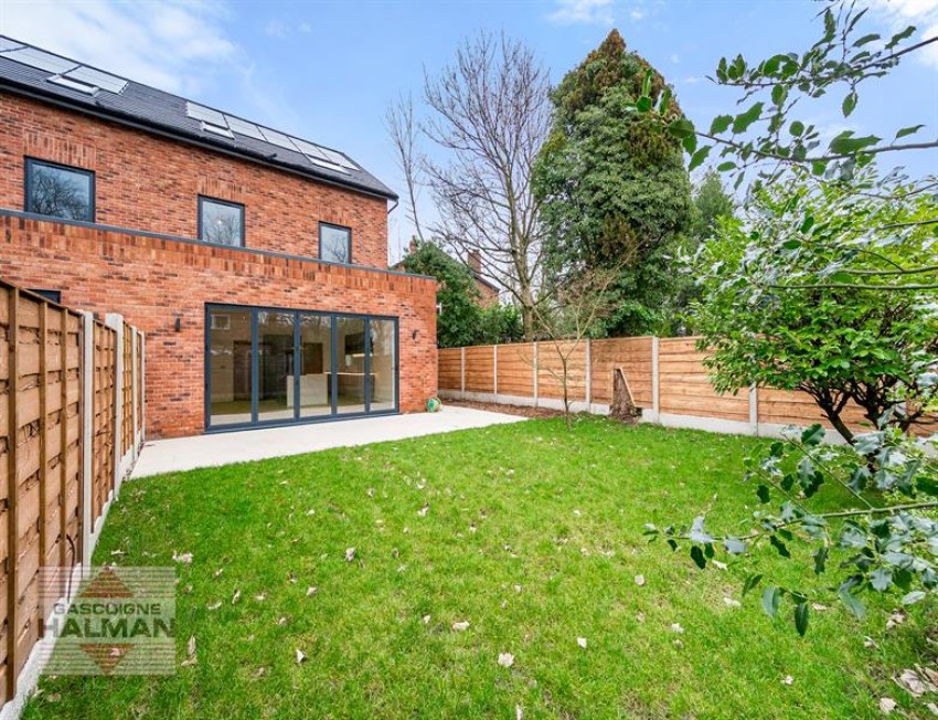 Images for 11 Brooklands Crescent, Sale