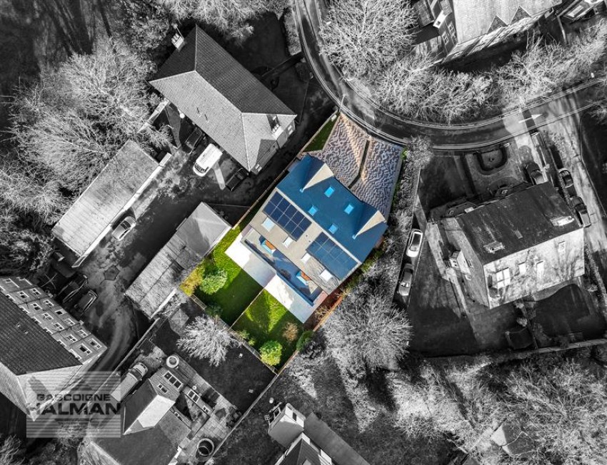 Images for 11 Brooklands Crescent, Sale