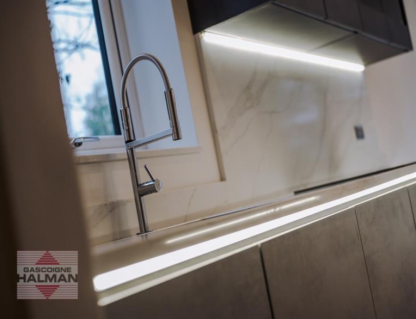 Images for 9 Brooklands Crescent, Sale