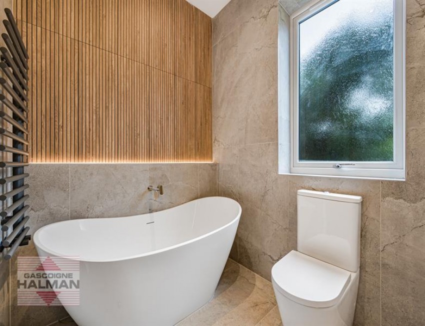 Images for 9 Brooklands Crescent, Sale