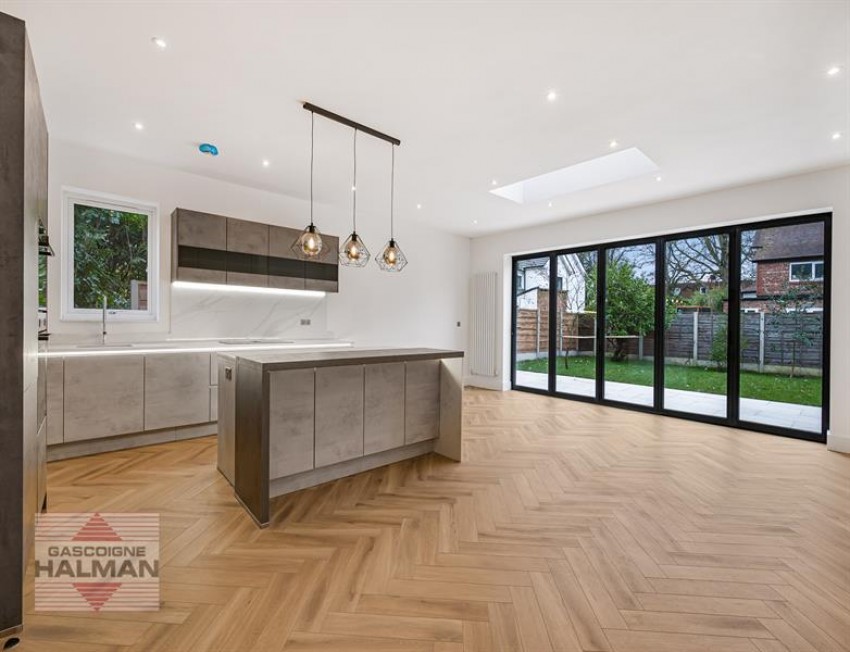 Images for 9 Brooklands Crescent, Sale