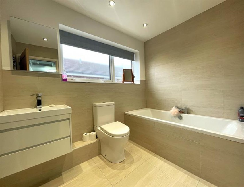 Images for 21 Branden Drive, Knutsford