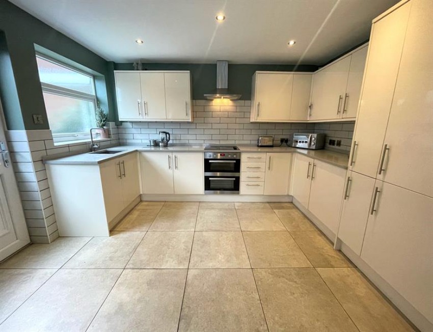 Images for 21 Branden Drive, Knutsford