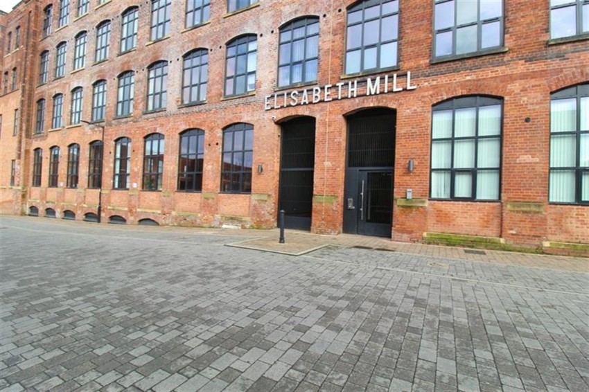 Images for 117, Elisabeth Gardens, Stockport