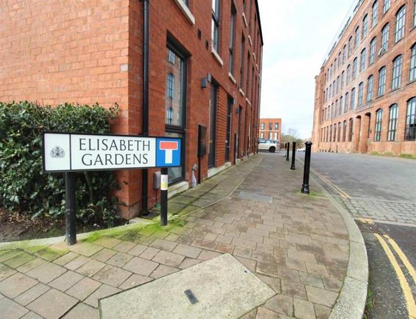 Images for 117, Elisabeth Gardens, Stockport