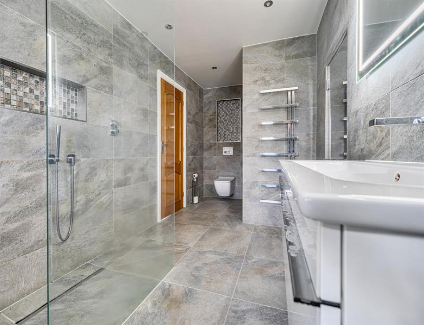 Images for Guilden Sutton, Chester