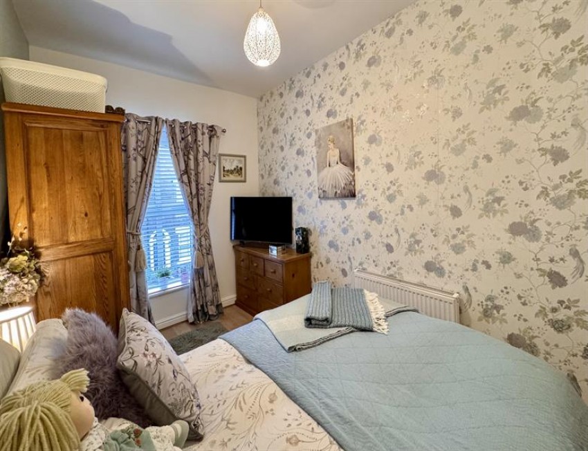 Images for Pikes Lane, Glossop