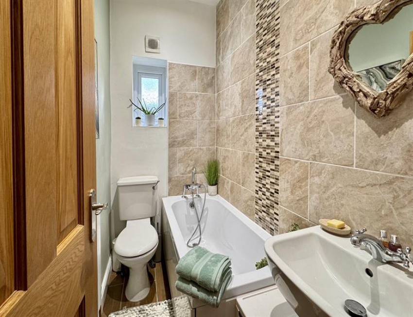 Images for Pikes Lane, Glossop