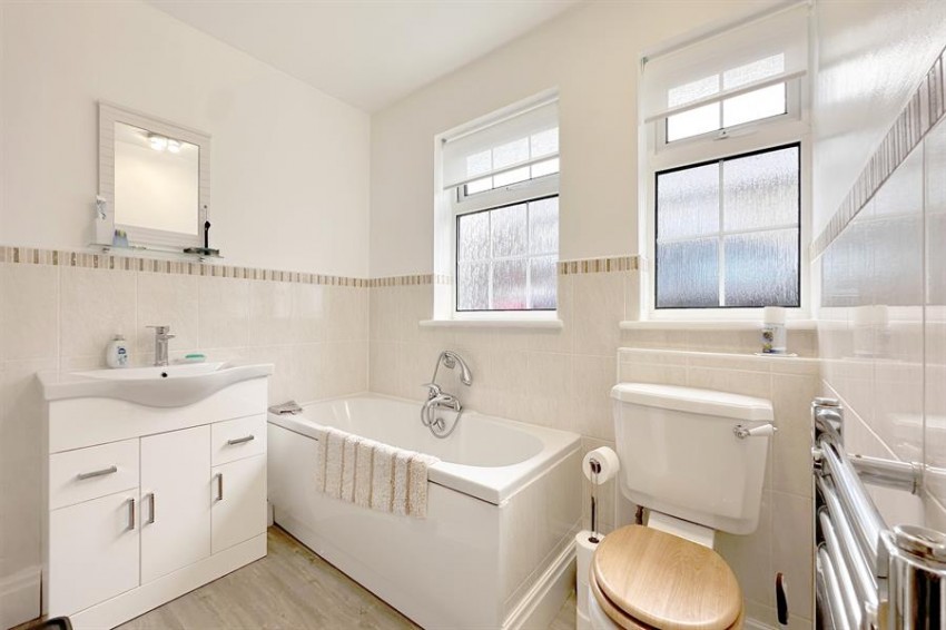 Images for Mallard Crescent, Poynton