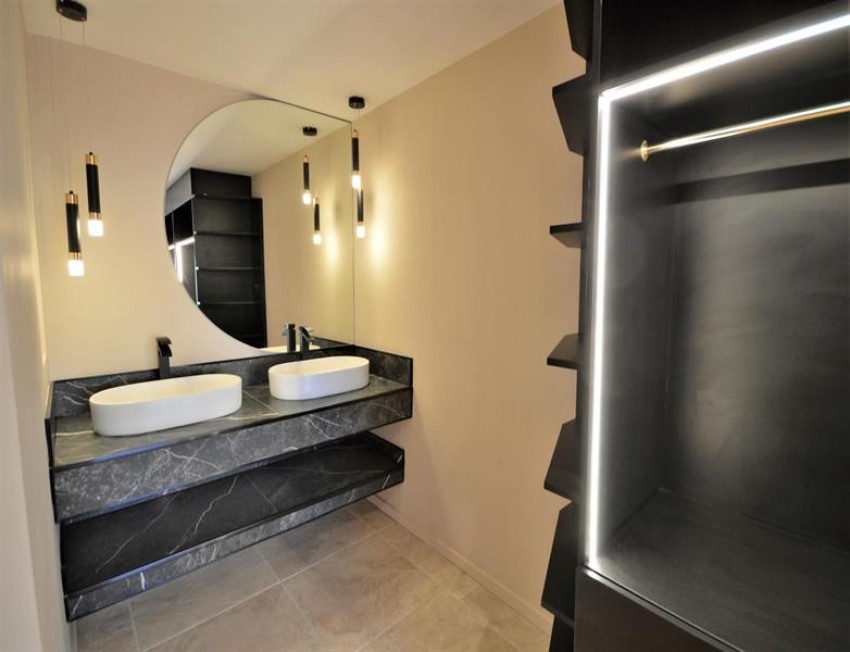 Images for Dutton, Warrington