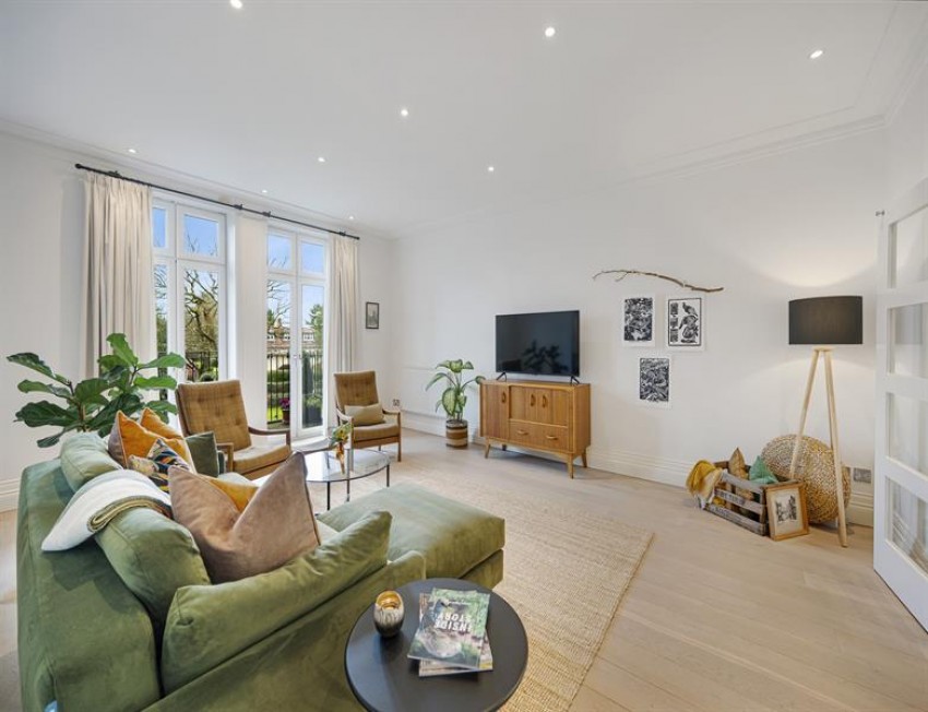 Images for Daveylands, Wilmslow