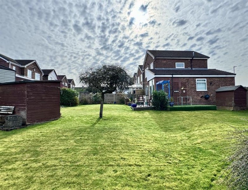 Images for Lawnfold, Hadfield, Glossop