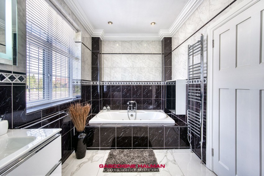 Images for Grasmere Crescent, Bramhall, SK7