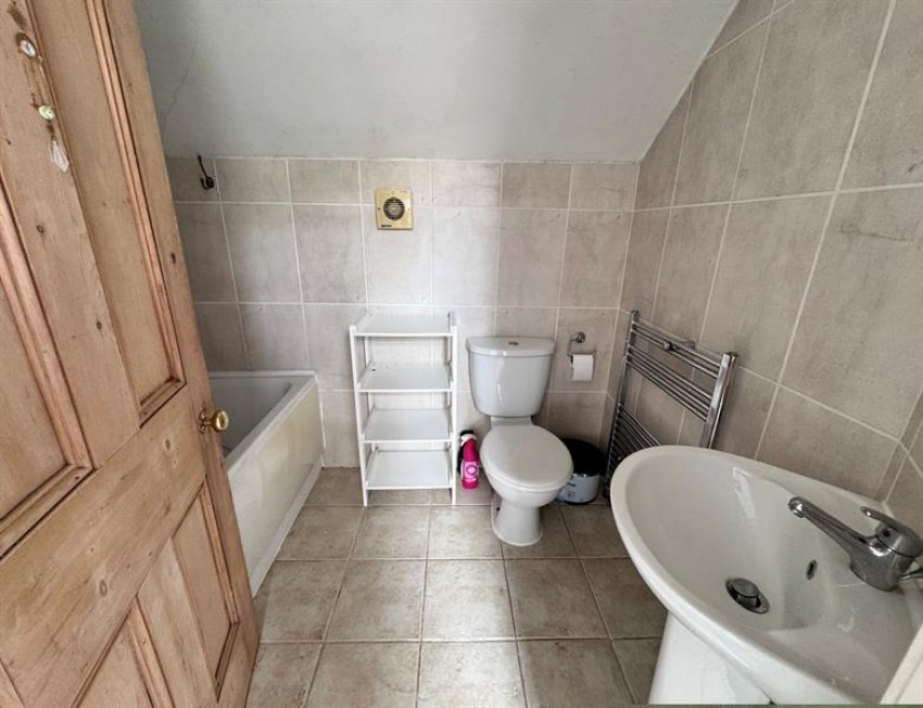 Images for Hollins Avenue, Buxton