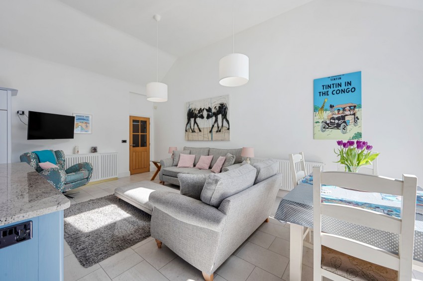 Images for Ashton Lane, Sale, M33