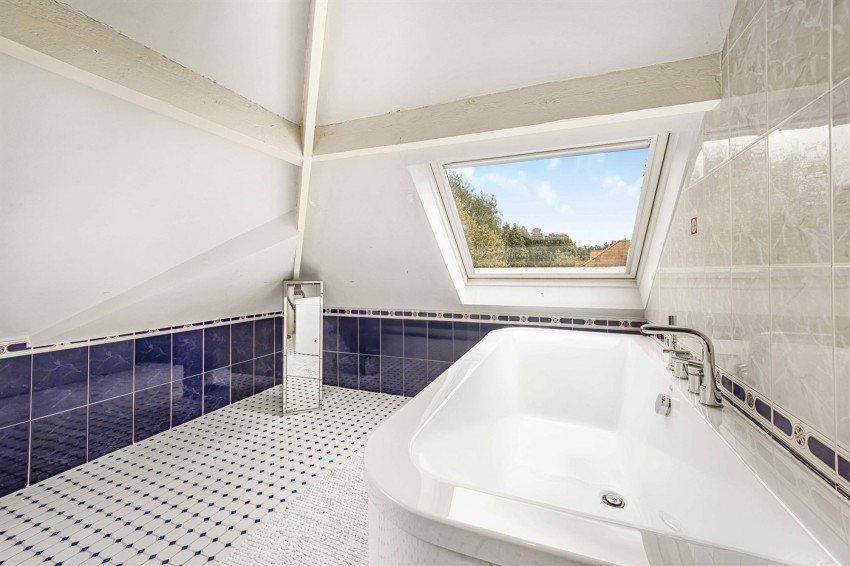 Images for Hale Road, Hale, WA15