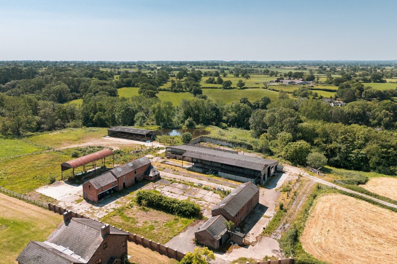 Broughton Hall, Threapwood, SY14
