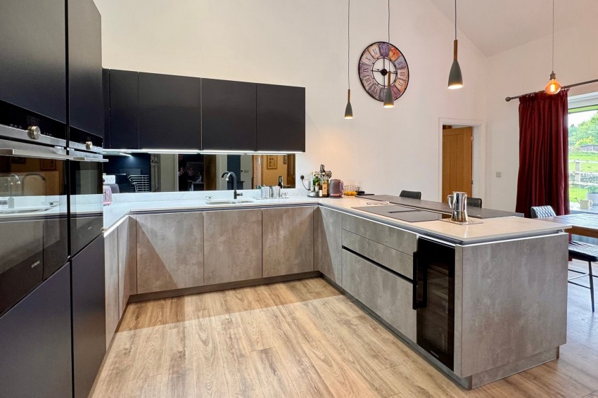 Images for Glossop Road, Charlesworth, SK13
