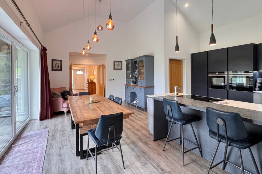 Images for Glossop Road, Charlesworth, SK13