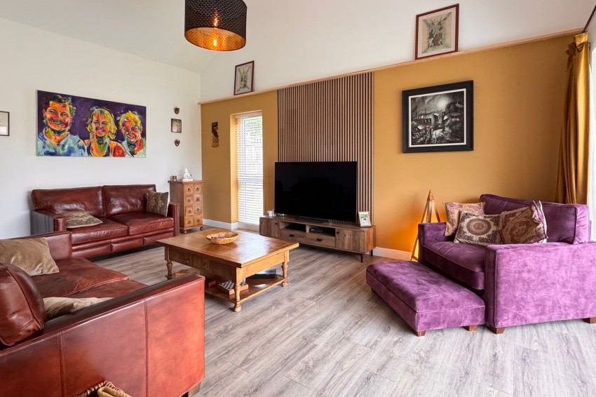 Images for Glossop Road, Charlesworth, SK13