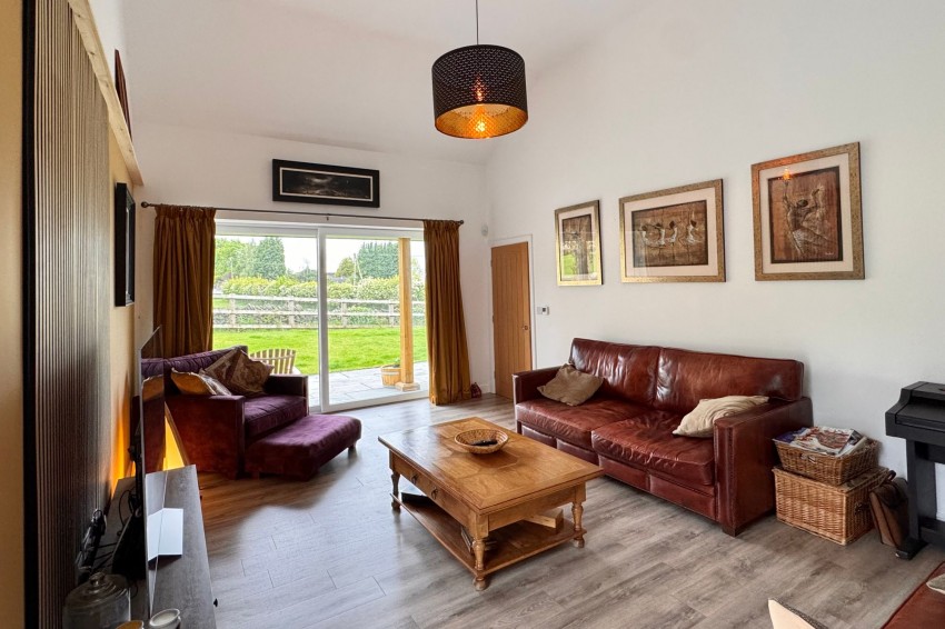 Images for Glossop Road, Charlesworth, SK13