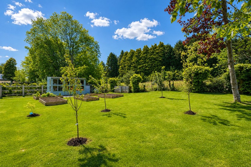 Images for Glossop Road, Charlesworth, SK13