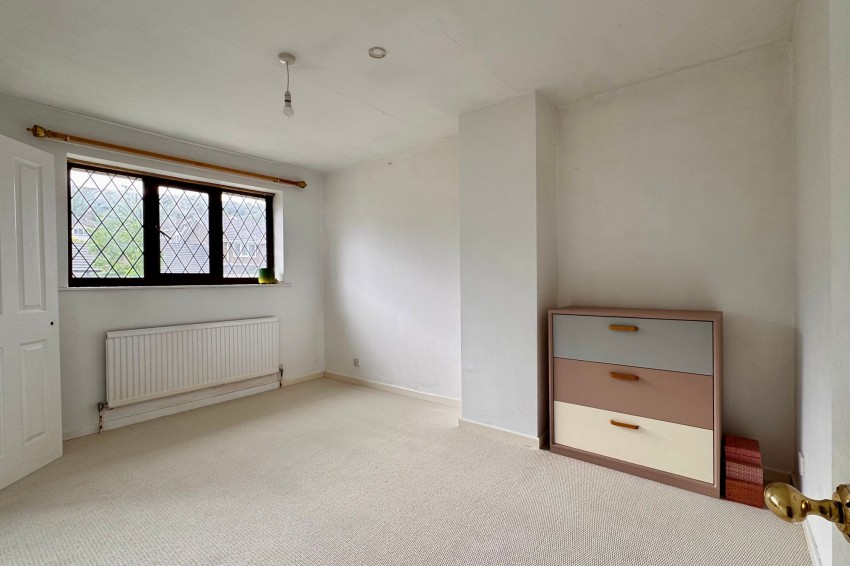 Images for Meadow Bank, Glossop, SK13