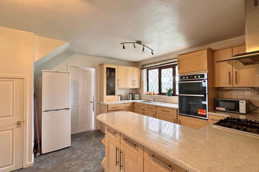 Images for Meadow Bank, Glossop, SK13