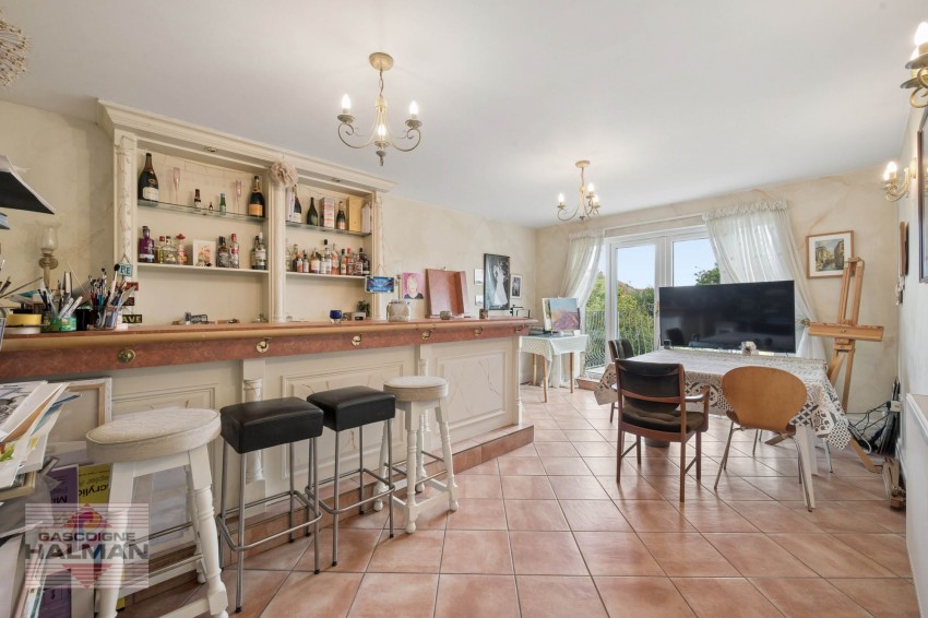 Images for Dane Road, Sale, M33