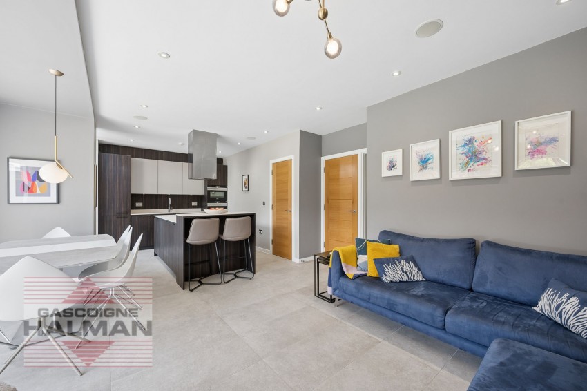 Images for Park House Drive, Sale, M33