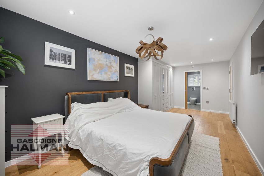 Images for Park House Drive, Sale, M33